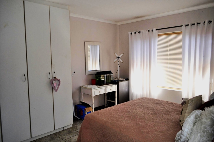 3 Bedroom Property for Sale in Wavecrest Eastern Cape